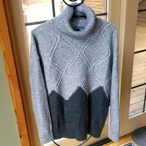 Simply Vera Vera Wang Dark Gray and Silver Turtleneck Sz. L Sweater NWT
